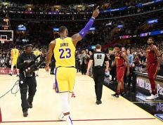 NBA歷(lì)史40+得(dé)分(fēn)榜：传奇(qí)球星数据对比