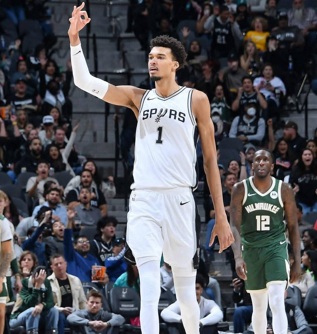 马刺(cì)交易获得劳里-马爾(ěr)卡(kǎ)宁，超级双塔携手西(xī)部对抗！