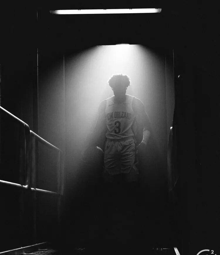 首秀惊艳！锡安三分球高效命(mìng)中率，NBA冠军後(hòu)卫普尔表現(xiàn)平(píng)平(píng)