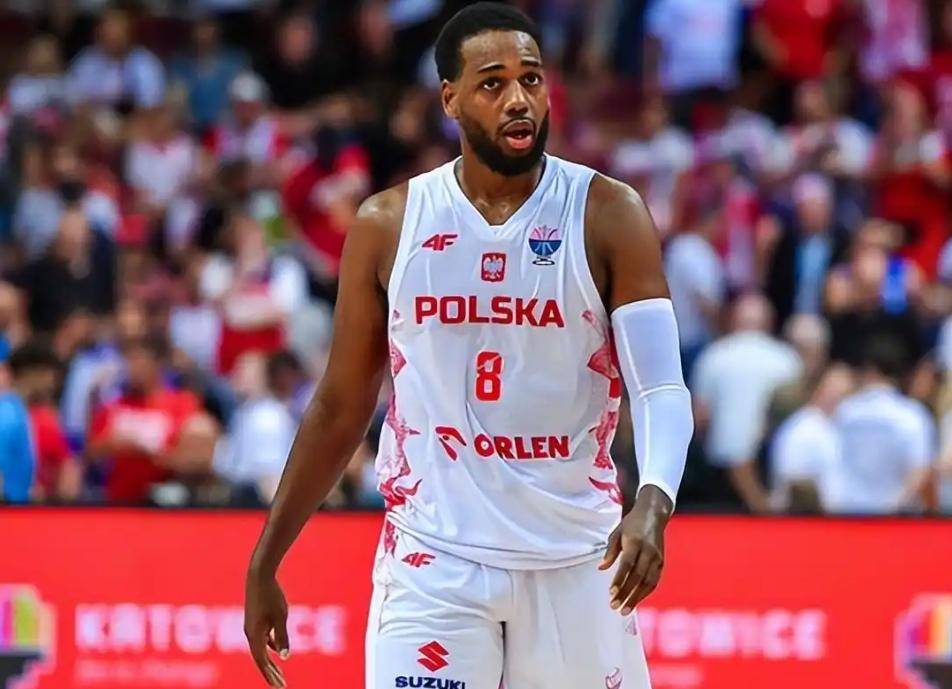 曝上海男篮接触NBA冠(guān)军后衛(wèi)，欧锦赛场均28.3分，三(sān)分球命中率61%