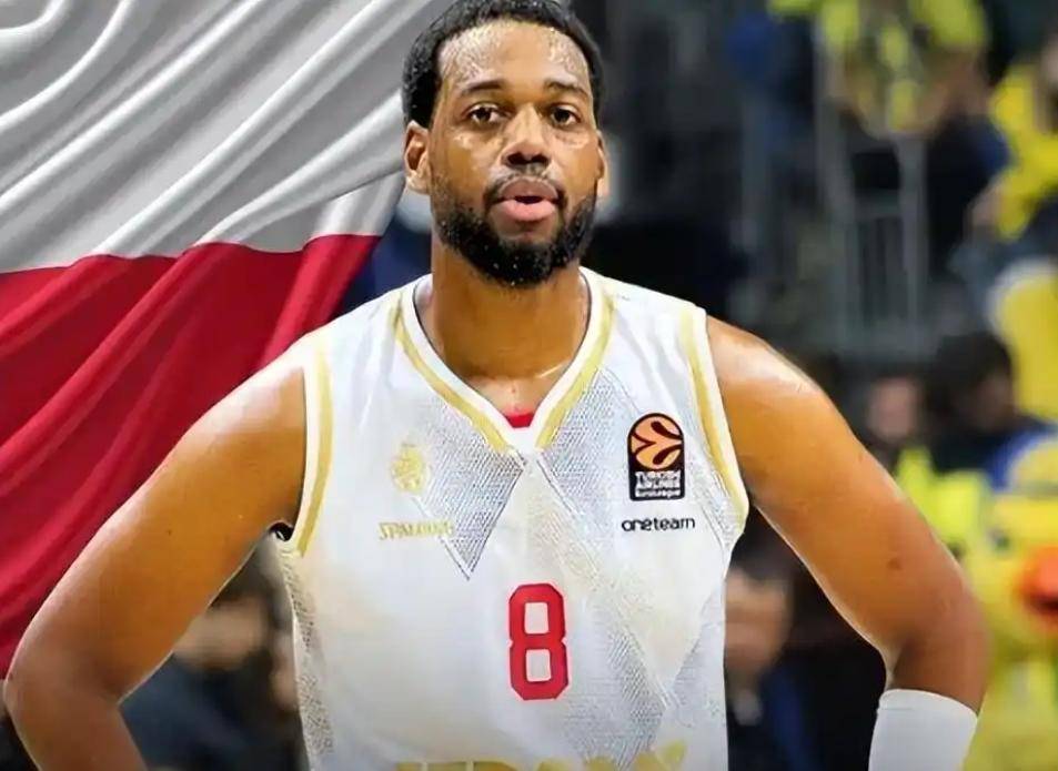 曝上海男篮接触NBA冠(guān)军后衛(wèi)，欧锦赛场均28.3分，三(sān)分球命中率61%