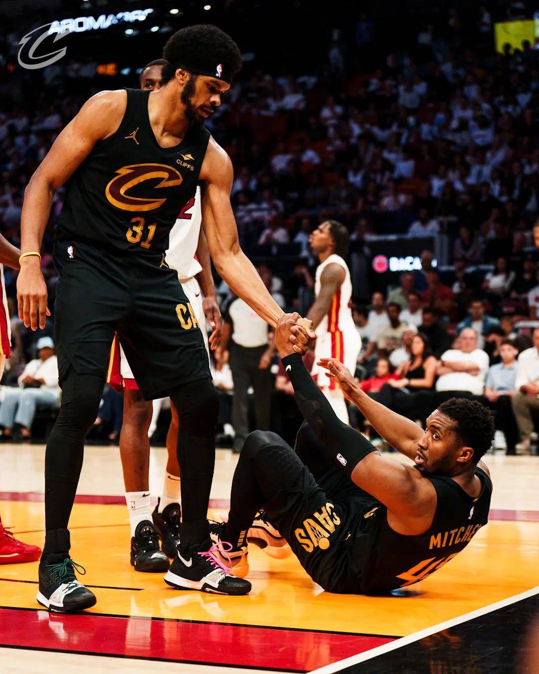 1.6亿奢侈税！NBA最贵球隊(duì)！不夺冠立刻解体