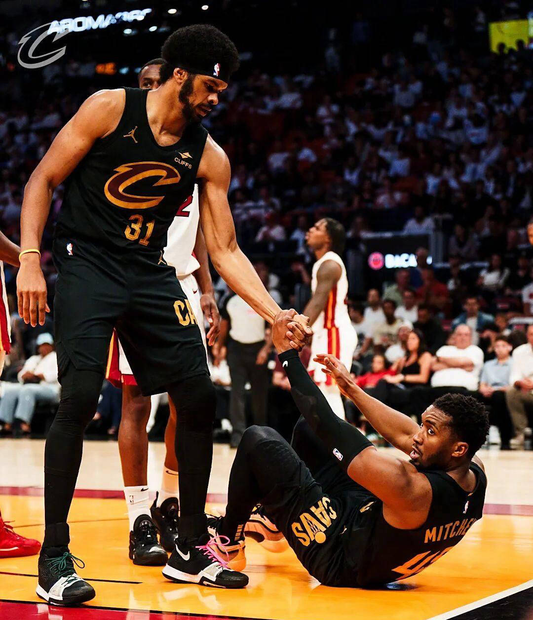 NBA最昂贵球队骑士，奢侈税高达16亿美(měi)元！