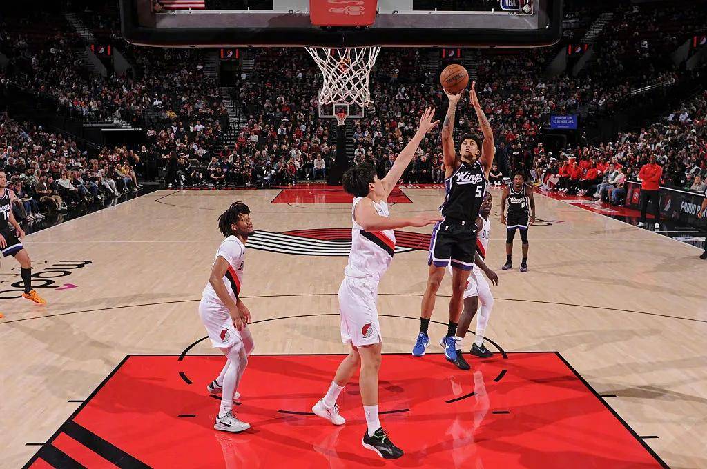 恭喜杨瀚森！收视率超过NBA总决賽(sài)！两场季前賽(sài)暴露四大问题