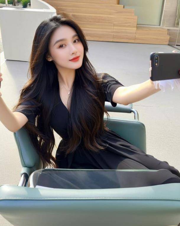 开心一刻:妻子说:“每次说十分钟,结果最後(hòu)都不(bù)到两分钟”