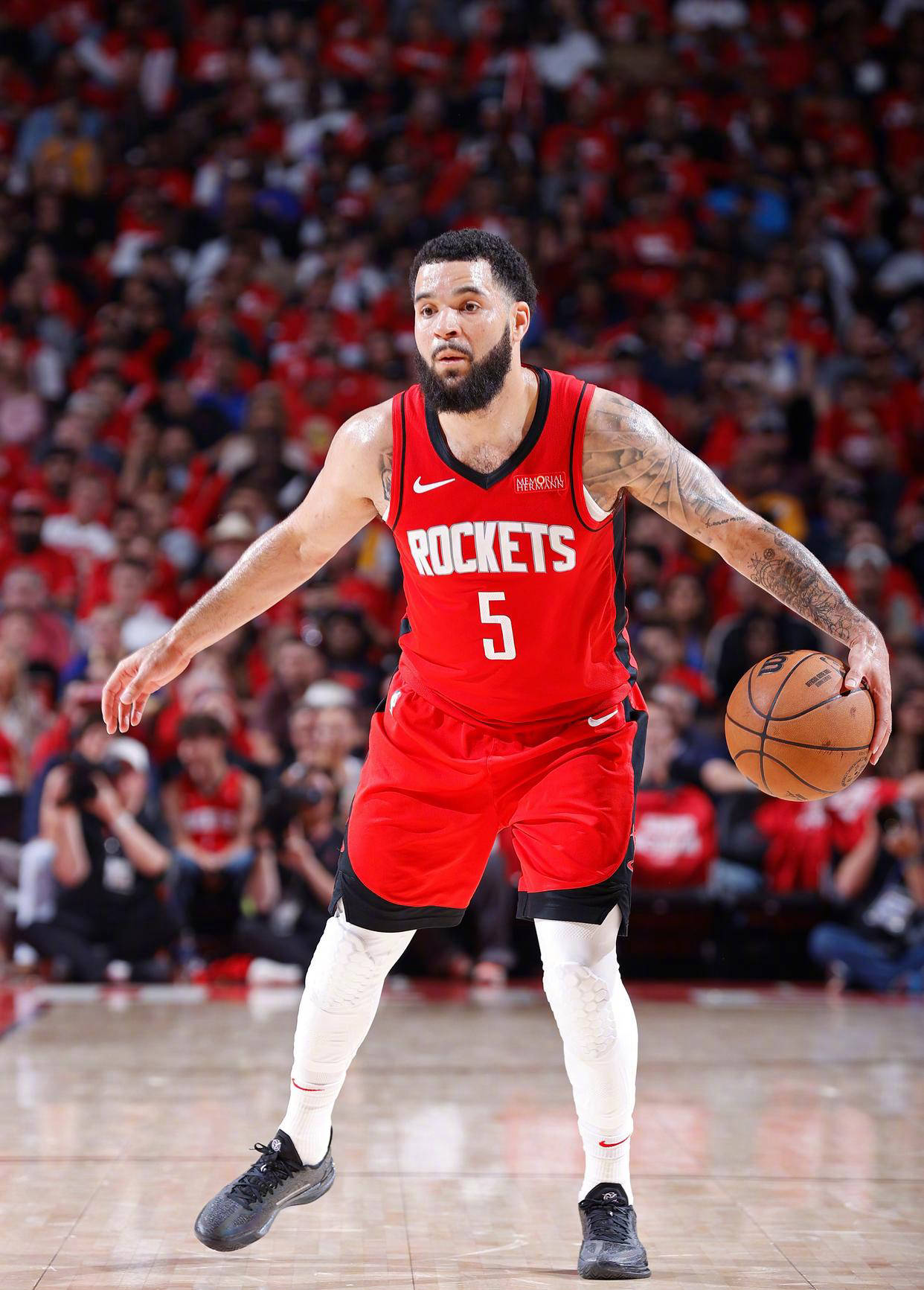 NBA东西部劲旅备战，湖人(rén)或成夺冠热门