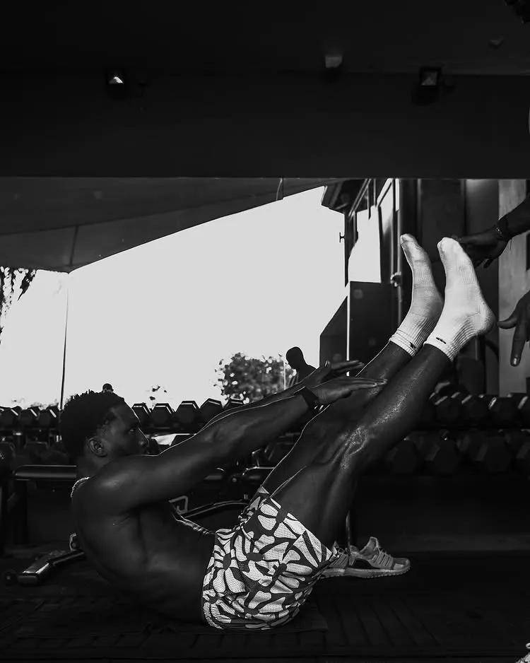 生涯首次一阵!多诺万-米切尔ins晒出训练和(hé)休闲照