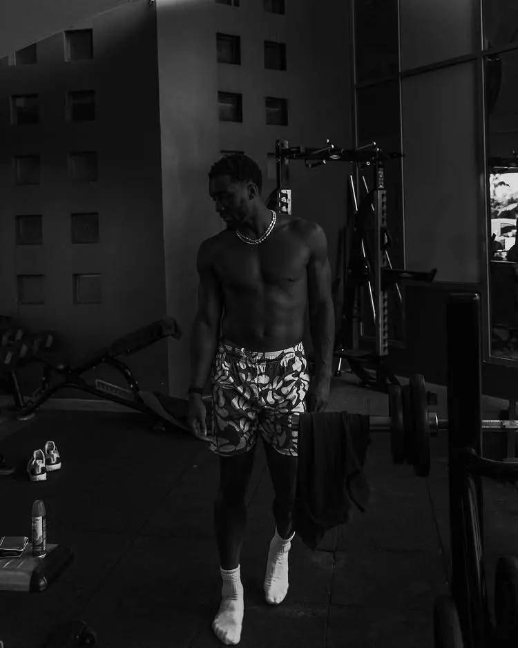 生涯首次一阵!多诺万-米切尔ins晒出训练和(hé)休闲照