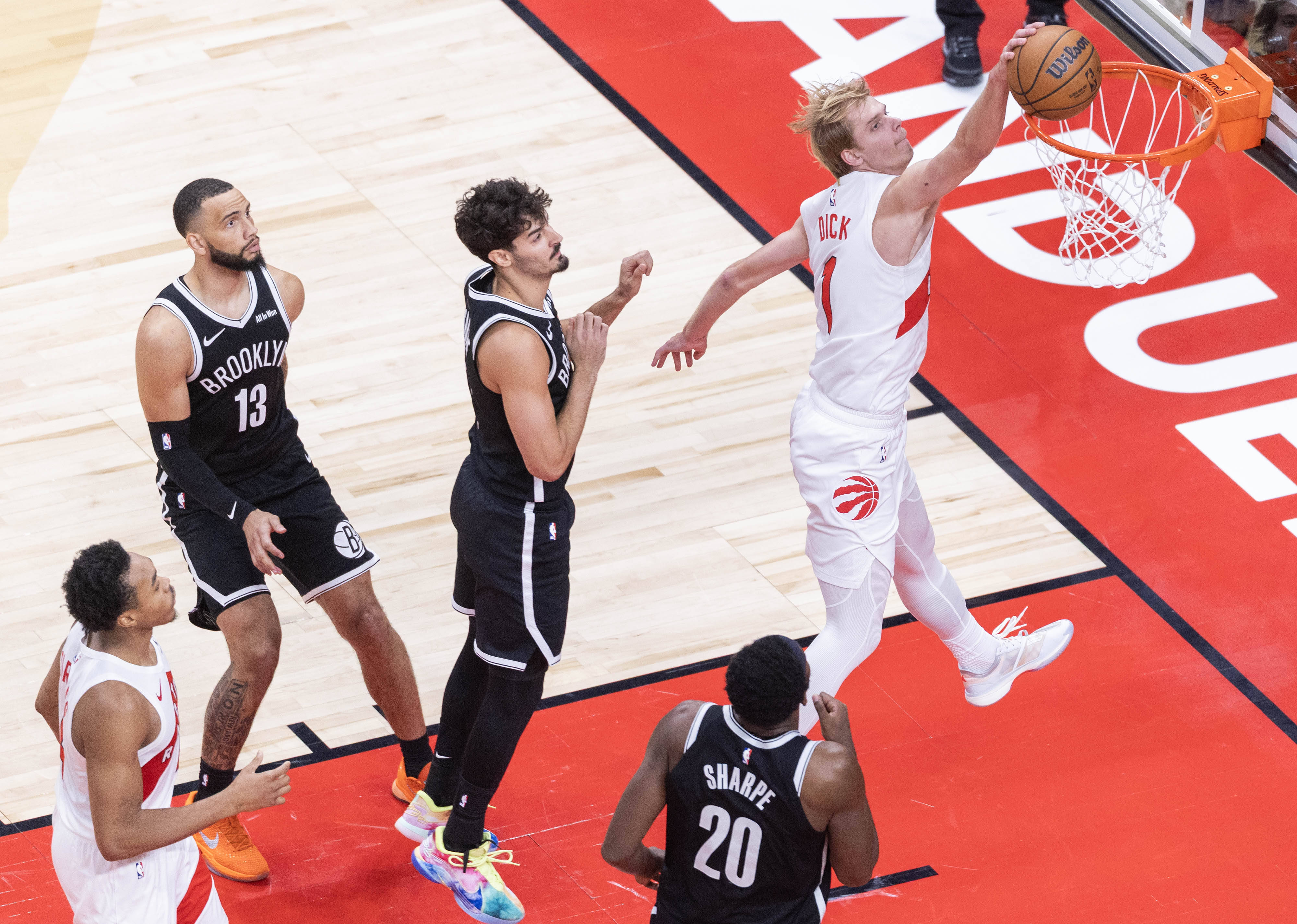 (体育)籃(lán)球——NBA季前賽(sài):猛龙胜籃(lán)网