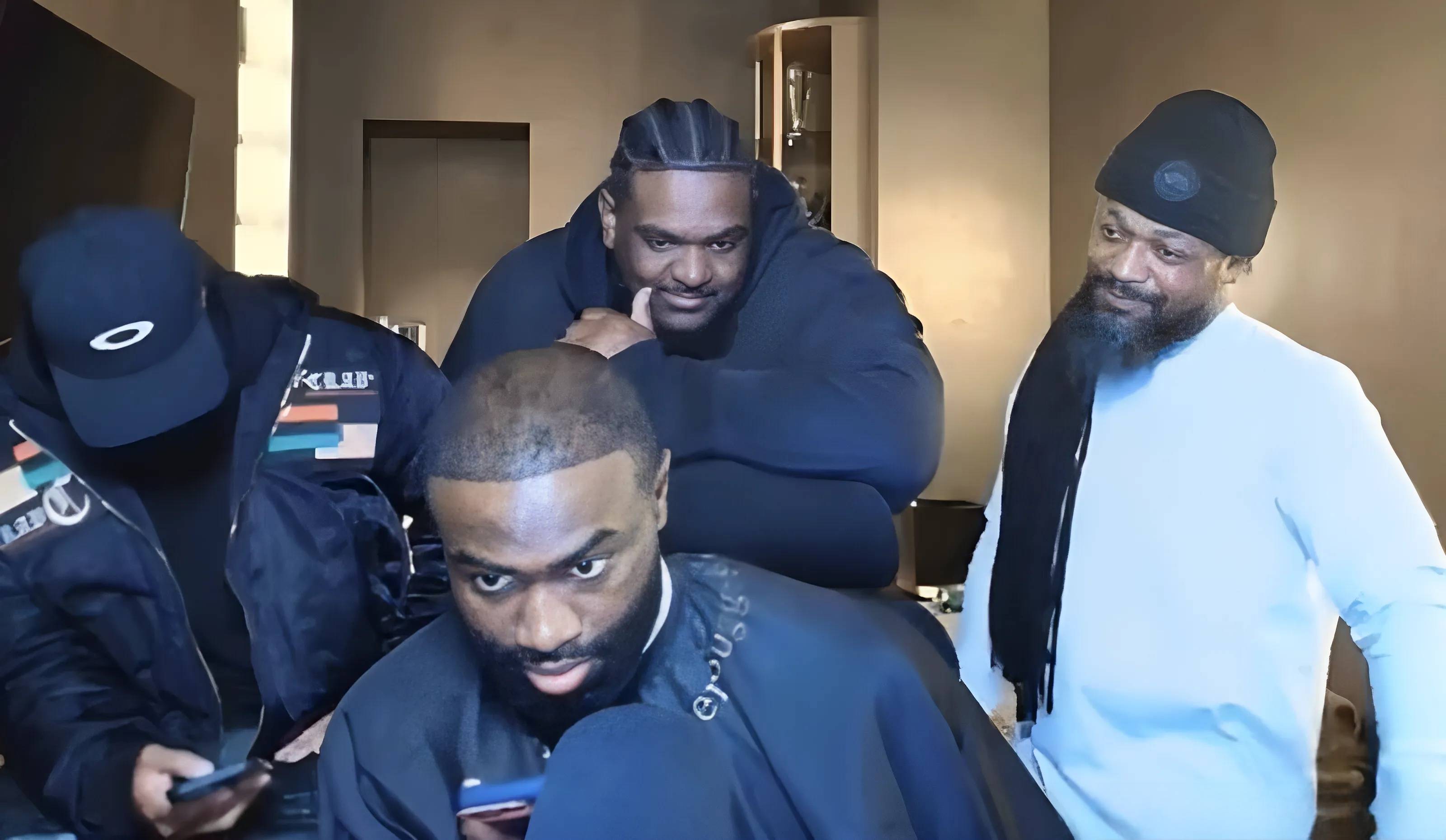 杰伦布朗直(zhí)麪(miàn)发型问题！留语音问詹姆斯，是否该去土耳其做植发！