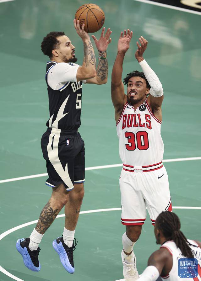 NBA常规赛|雄(xióng)鹿胜公(gōng)牛