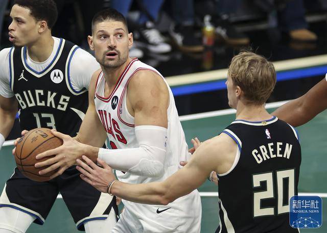 NBA常规赛|雄(xióng)鹿胜公(gōng)牛