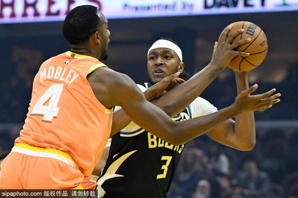 骑士因让多诺万-米切尔與(yǔ)埃文-莫布利轮休(xiū)违反(fǎn)球員(yuán)出场政策被罚10万美元